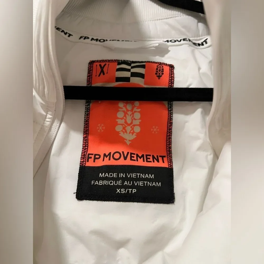 FP Movement Downhill Diva White Ski Suit Jacket and Pants Set Size XSmall